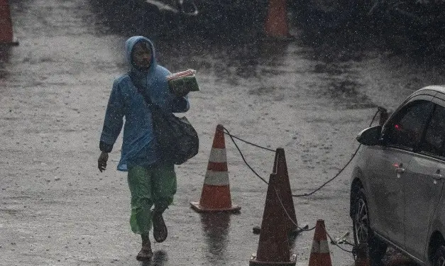 BMKG Prakirakan Hujan Ringan Guyur Seluruh Wilayah Jakarta pada Jumat Siang dan Sore