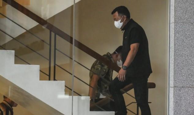 KPK Bawa Bupati Ponorogo dan Enam Orang ke Jakarta Usai OTT Dugaan Korupsi