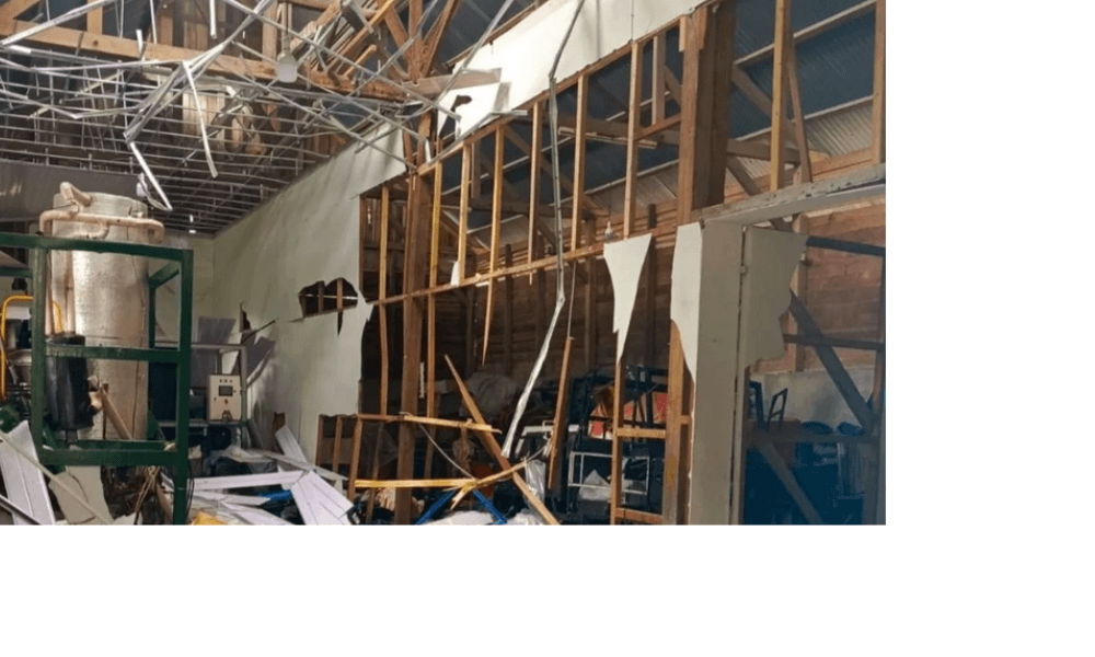 Ledakan Tabung Freon di Pabrik Es Kristal Meulaboh Lukai Dua Pekerja dan Rusak Bangunan