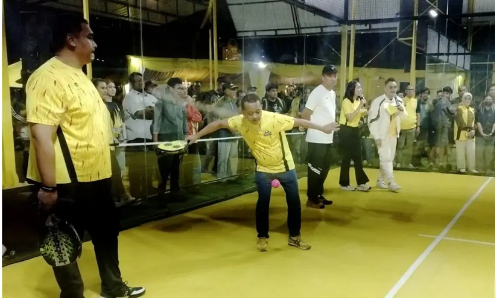 Bahlil Resmikan Yellow Racquet Club, Golkar Gunakan Lapangan Padel untuk Rangkul Generasi Muda