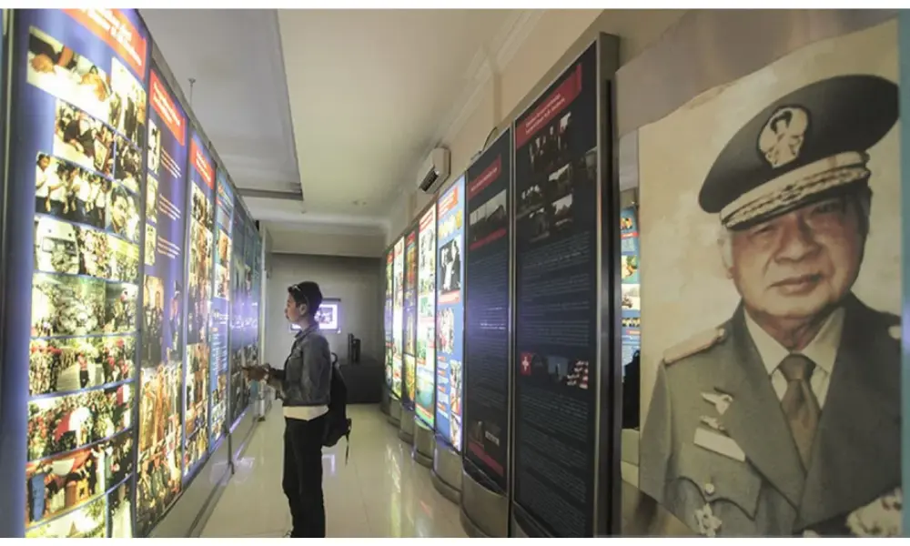 Survei INSS: Mayoritas Responden Setuju Soeharto Diberi Gelar Pahlawan Nasional