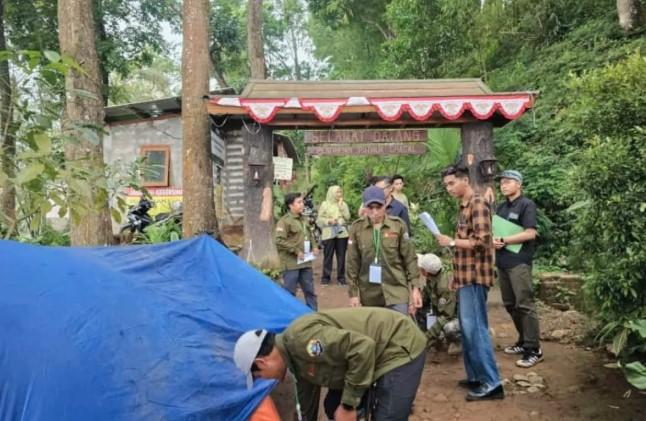 Ubaya Kembangkan Sertifikasi dan Sistem Informasi Pemandu Wisata Puthuk Gragal di Mojokerto