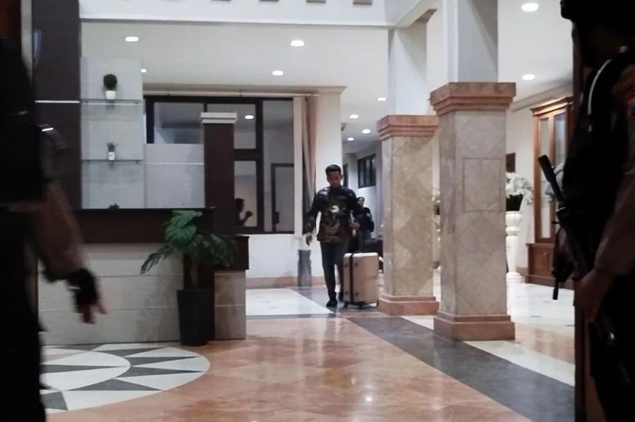 KPK Geledah Kantor Bupati Ponorogo Selama Enam Jam, Tiga Koper Dokumen Disita