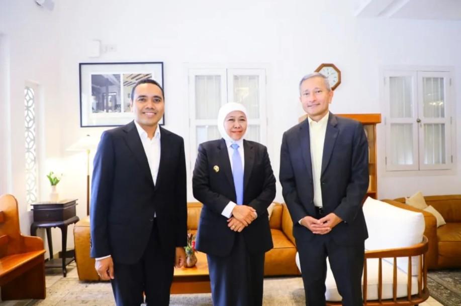 Khofifah Bahas Kerja Sama Strategis dengan Menlu Singapura di Singapura