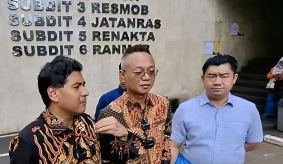 Delapan Tersangka Ditetapkan dalam Kasus Fitnah Ijazah Palsu Jokowi, Termasuk Roy Suryo dan Dua Tokoh Lain