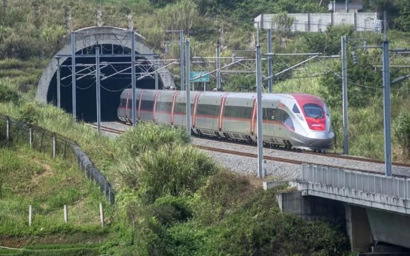 Rute Kereta Cepat Diperluas Hingga Banyuwangi, KAI Siap Laksanakan Arahan Presiden Prabowo