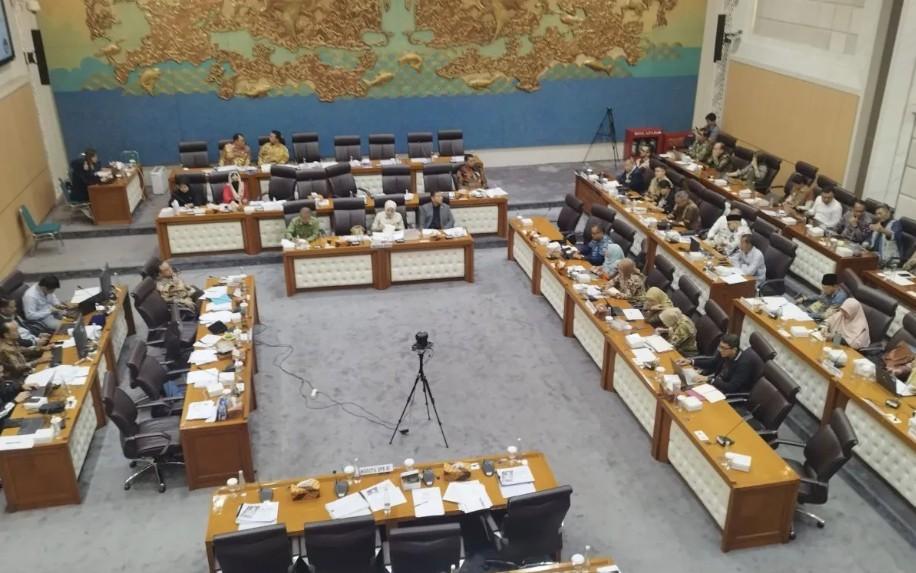 Ketua Komisi VII DPR Desak Perkosmi Perangi Kosmetik Ilegal Demi Lindungi Industri Dalam Negeri