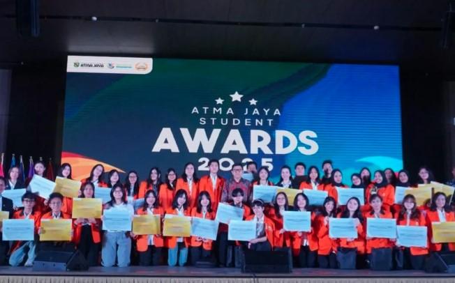 Universitas Atma Jaya Jakarta Gelar AJSA 2025, Dorong Mahasiswa Berprestasi dan Berkarakter Unggul