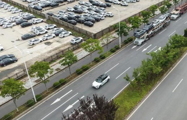 Abu Dhabi Mulai Uji Coba Taksi Nirawak Kolaborasi AutoGo–Apollo Go di Pulau Saadiyat