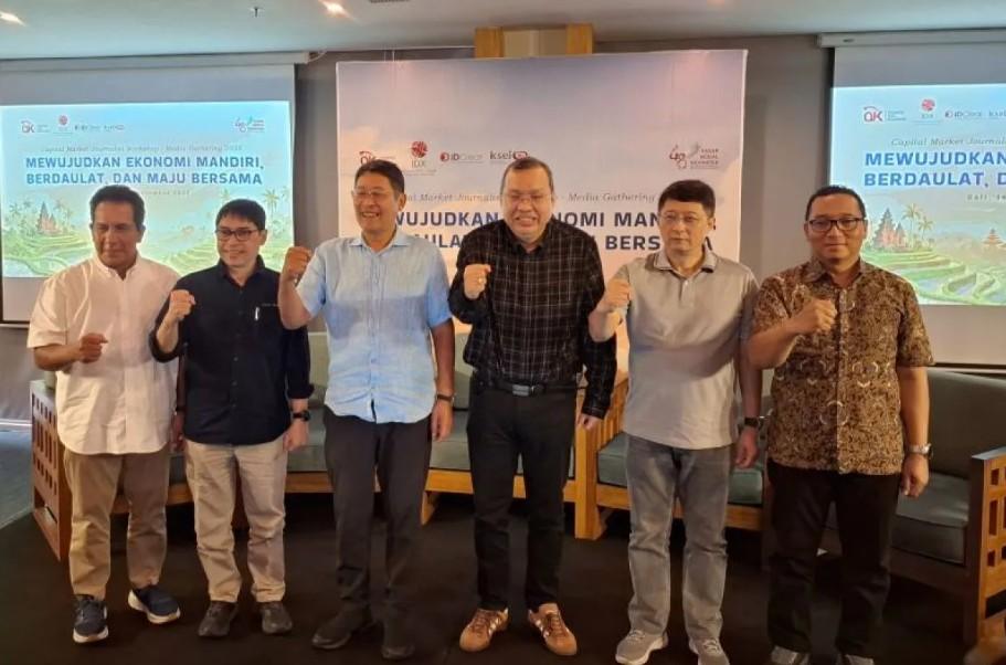 OJK Naikkan Batas Free Float Saham Secara Bertahap hingga 25 Persen untuk Perkuat Pasar Modal