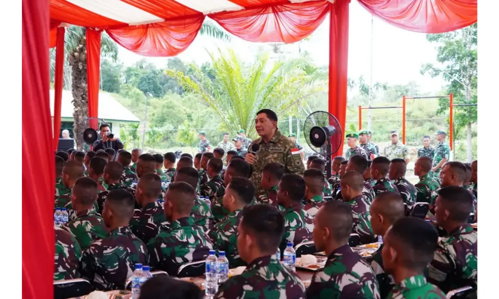 Menhan Sjafrie Sjamsoeddin Ingatkan Prajurit TNI AD Jaga Kedekatan dengan Rakyat dan Disiplin dalam Tugas