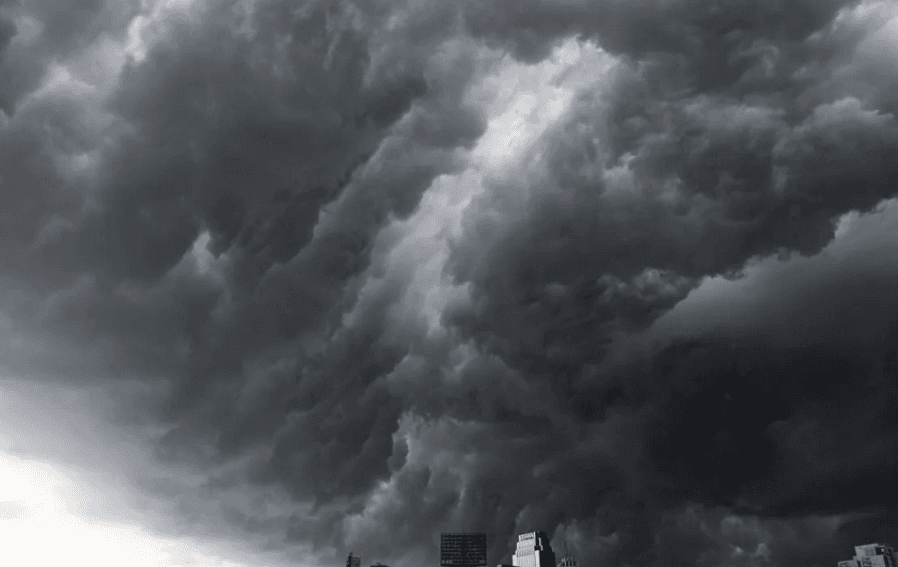 BMKG Prakirakan Hujan Merata di Seluruh Wilayah Jakarta, Waspadai Hujan Petir pada Siang Hari