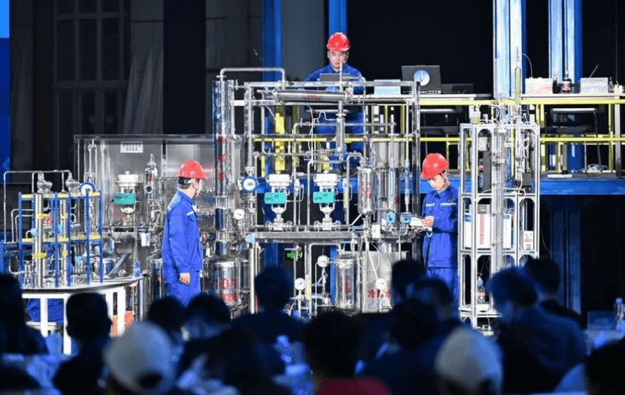 Universitas Teknologi Vokasi Jinhua Raih Juara di Final Kompetisi Keterampilan Perguruan Tinggi Vokasi Dunia 2025 di Tianjin