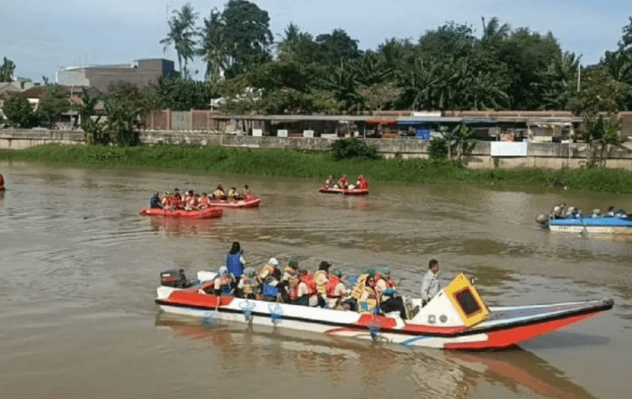 HAKLI Banten Kumpulkan 3,7 Ton Sampah lewat Aksi Plogging di Tangerang Peringati Hari Kesehatan Nasional