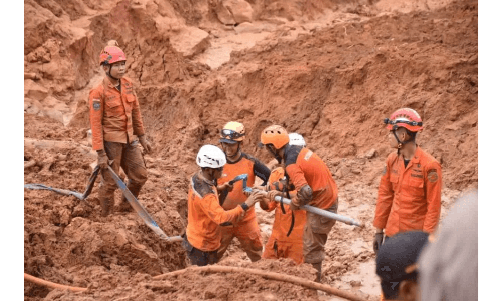 BNPB Lakukan Operasi Modifikasi Cuaca untuk Percepat Penanganan Longsor di Cilacap, 13 Korban Ditemukan
