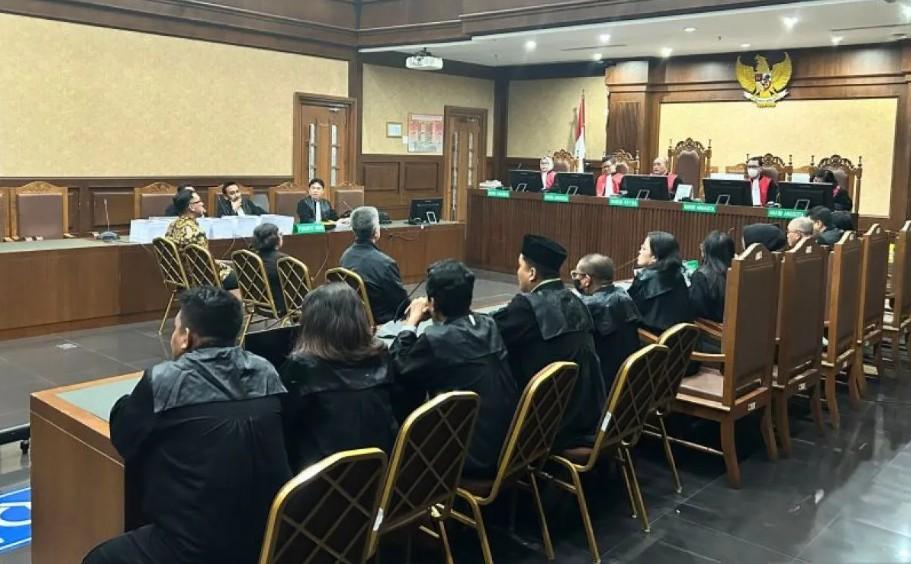 Tiga Petinggi PT Petro Energy Dituntut Penjara hingga 11 Tahun dalam Kasus Korupsi Fasilitas Kredit LPEI