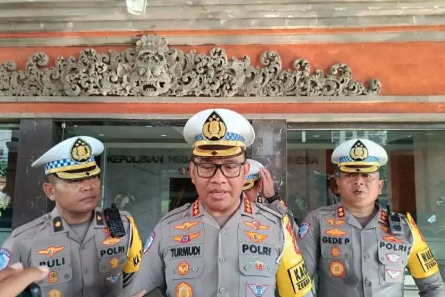 Polda Bali Selidiki Penyebab Kecelakaan Minibus yang Tewaskan Lima WNA China di Buleleng