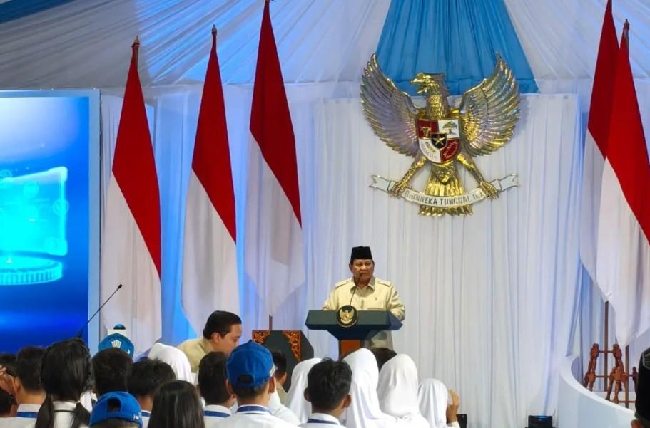 Prabowo Targetkan Satu Juta Panel Smartboard Dipasang di Sekolah pada 2026, Dorong Transformasi Pendidikan Digital Nasional