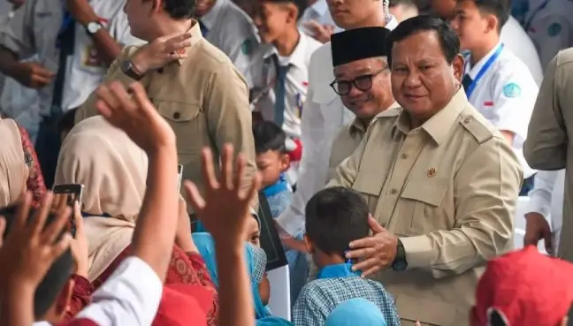 Presiden Prabowo Subianto: 75% Sekolah di Indonesia Sudah Terima Smartboard, Program Digitalisasi Pembelajaran Dipercepat