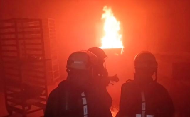 Dapur Holland Bakery di Jatinegara Terbakar, Kerugian Capai Rp20 Juta