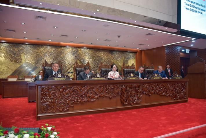 DPR Terima Laporan IHPS I 2025 dari BPK, Soroti Pengawasan Keuangan Negara