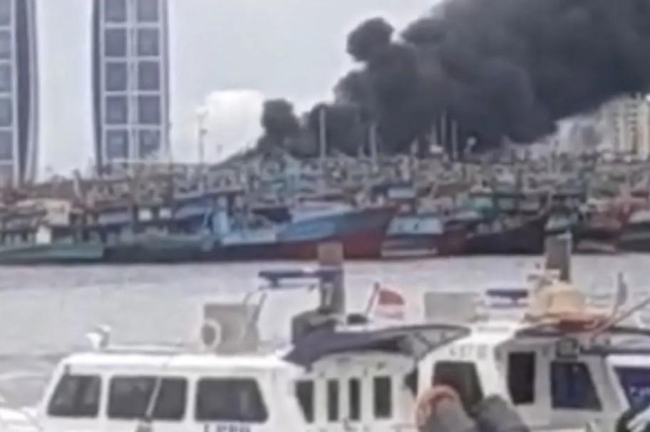 Kapal KM Bintang Sejahtera 1 Terbakar Saat Perbaikan, Polisi Periksa Empat Saksi di Muara Angke