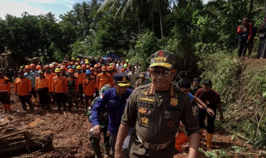 Mendagri Tito Karnavian Minta Pemda Perkuat Mitigasi Bencana Usai Longsor di Cilacap