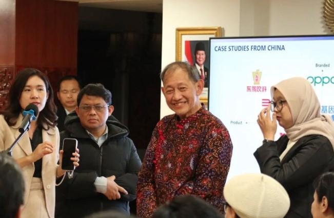 Hermawan Kartajaya Luncurkan Buku Baru Bahas Keunggulan Operasional Perusahaan China dalam Tur HK78