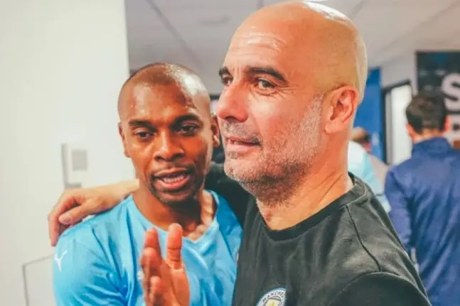 Guardiola Puji Karier Fernandinho yang Resmi Pensiun: Pemain Spesial dalam Hati Saya