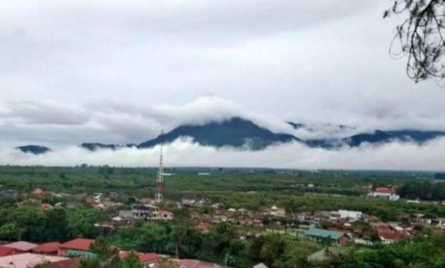 Status Gunung Bur Ni Telong Naik Jadi Waspada, Aktivitas Kegempaan Meningkat