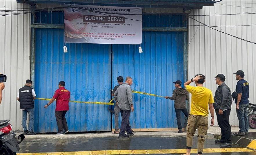 Bea Cukai Pastikan Segel Beras Ilegal yang Masuk ke Kawasan Perdagangan Sabang