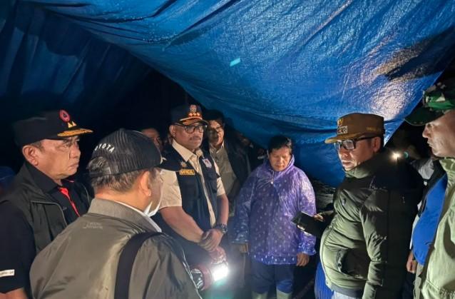 Kemendagri Tinjau Banjir dan Longsor di Sibolga, Dirikan Posko Nasional untuk Percepat Penanganan