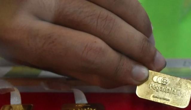 Harga Emas Pegadaian Kamis Ini: UBS Turun, Galeri24 Naik Tipis