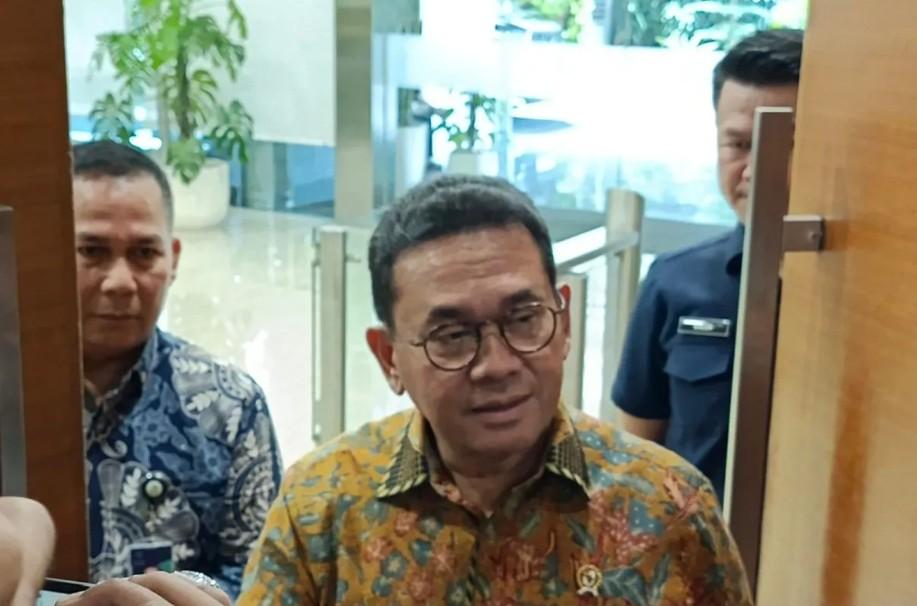 Pemerintah Musnahkan 19.391 Ballpress Pakaian Bekas Ilegal Senilai Rp112,3 Miliar, Siapkan Solusi untuk Pedagang Thrifting