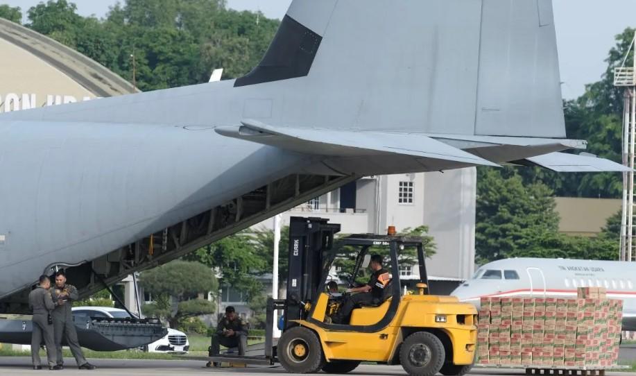 TNI AU Jadikan Lanud Halim Perdanakusuma Posko Bantuan Banjir untuk Sumatera Utara, Sumatera Barat, dan Aceh