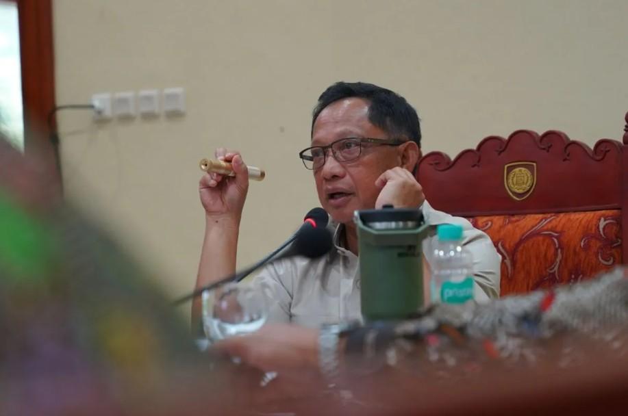 Mendagri Tito Minta Kepala Daerah di Maluku Segera Evaluasi Realisasi Pendapatan dan Belanja