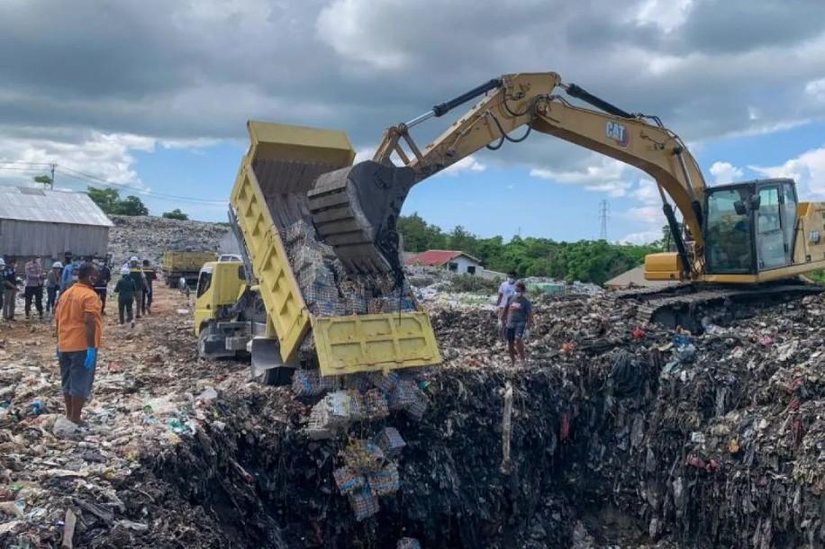Karantina NTT Musnahkan 9,4 Ton Telur Tak Layak Konsumsi Demi Jaga Keamanan Pangan