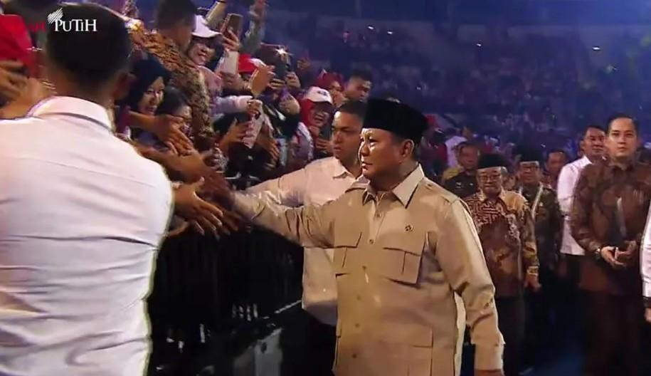 Presiden Prabowo Anugerahi Tiga Guru Berprestasi di Puncak Hari Guru Nasional 2025