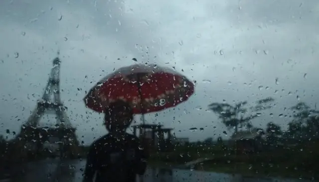 BMKG Prediksi Hujan Meluas di Kota-Kota Besar, La Nina Lemah Tetap Pengaruhi Curah Hujan