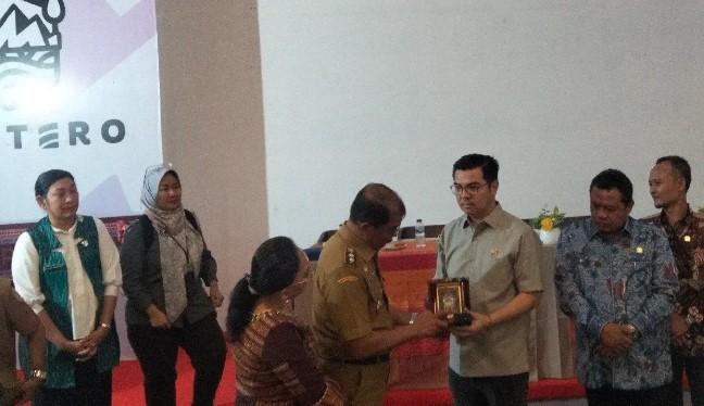 Komisi VII DPR Dorong Penguatan Daya Saing Ulos Lewat Pendampingan Ekonomi Kreatif