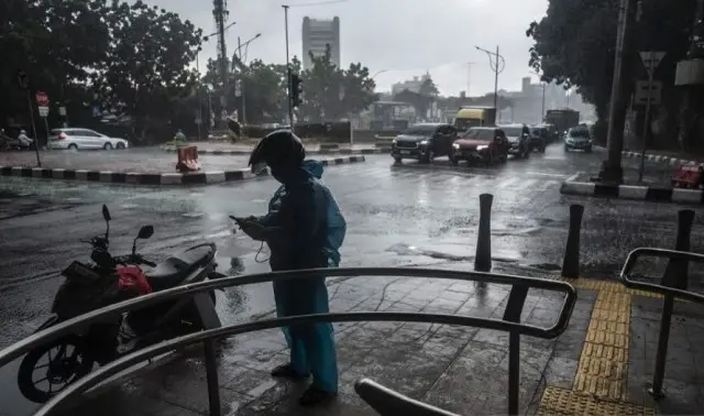 BMKG Prakirakan Hujan di Sebagian Wilayah Jakarta, Warga Diminta Waspada Genangan