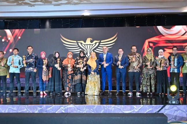 Pertagas Raih Gold Rank di ASRRAT 2025 atas Laporan Keberlanjutan Bertaraf Asia