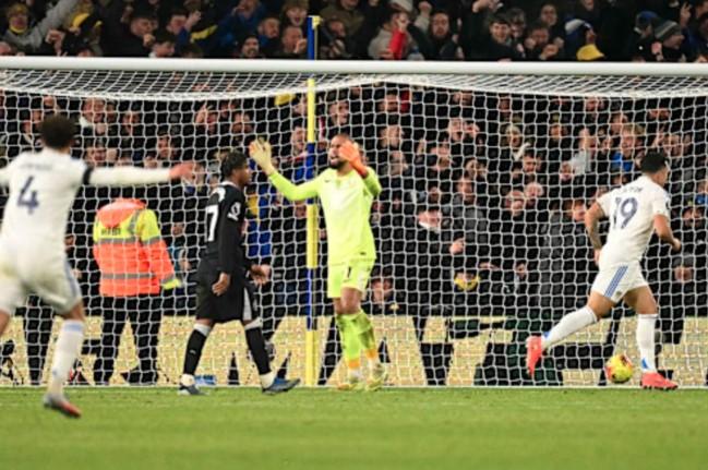 Leeds United Tundukkan Chelsea 3-1 di Elland Road, Keluar dari Zona Degradasi