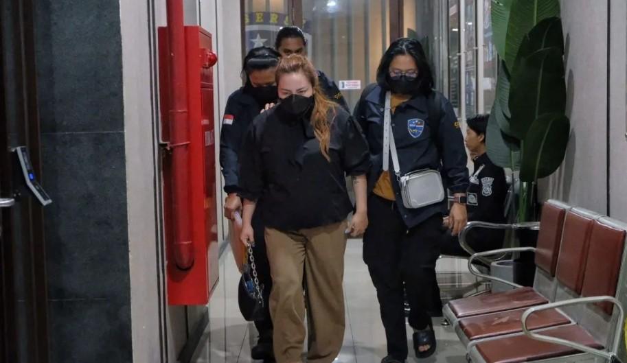 Polisi Tetapkan Lisa Mariana sebagai Tersangka Video Asusila, Tapi Tidak Ditahan karena Kooperatif