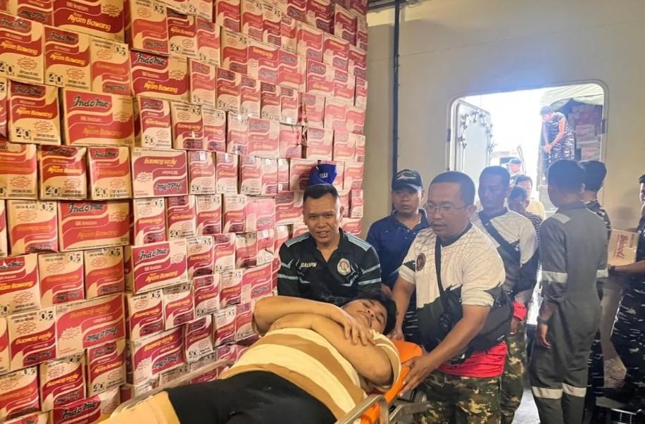 TNI AL Kerahkan KRI Rumah Sakit untuk Layani Korban Banjir di Sumatera Utara, Pasien Pertama Jalani Operasi Ortopedi