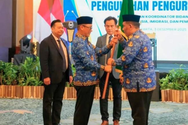 Yusril Kukuhkan Pengurus Korpri Kemenko Kumham Imipas, Tekankan Profesionalisme ASN dan Inovasi Layanan Publik