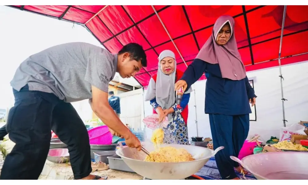 Kemensos Salurkan Bantuan Rp66,7 Miliar untuk Korban Banjir dan Longsor di Sumatera, Operasi Dapur Umum dan Distribusi ke Dae