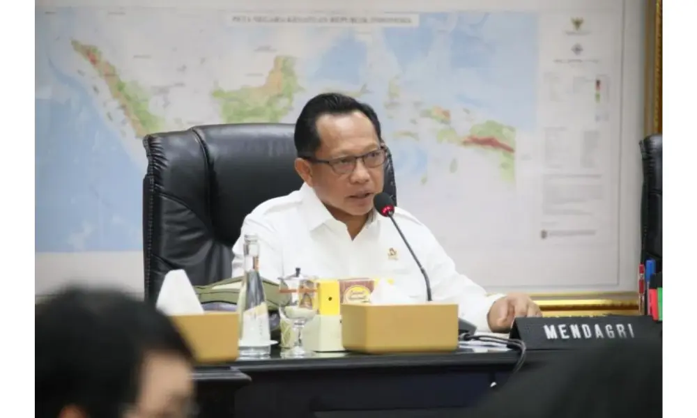 Mendagri Tegas Periksa Bupati Aceh Selatan yang Umrah Saat Banjir, Pengamat: Harus Ada Sanksi Etik