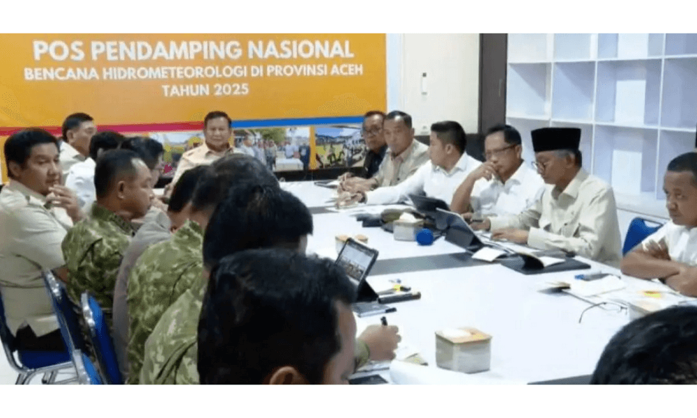 Prabowo Ajak Masyarakat Sumbang Pakaian untuk Korban Banjir Sumatra, Dorong Industri Garmen Nasional