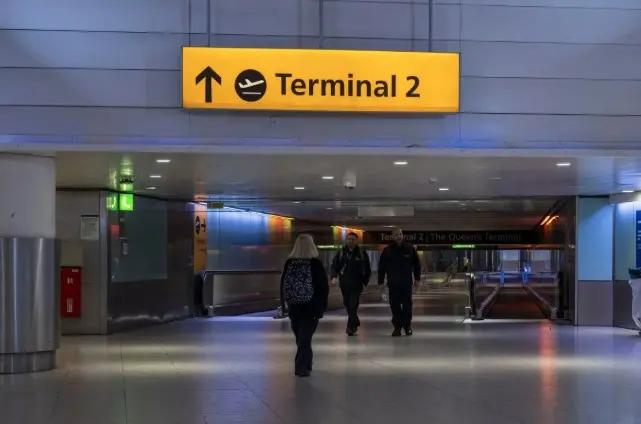 Insiden di Bandara Heathrow London Menyebabkan Gangguan Lalu Lintas dan Layanan Kereta